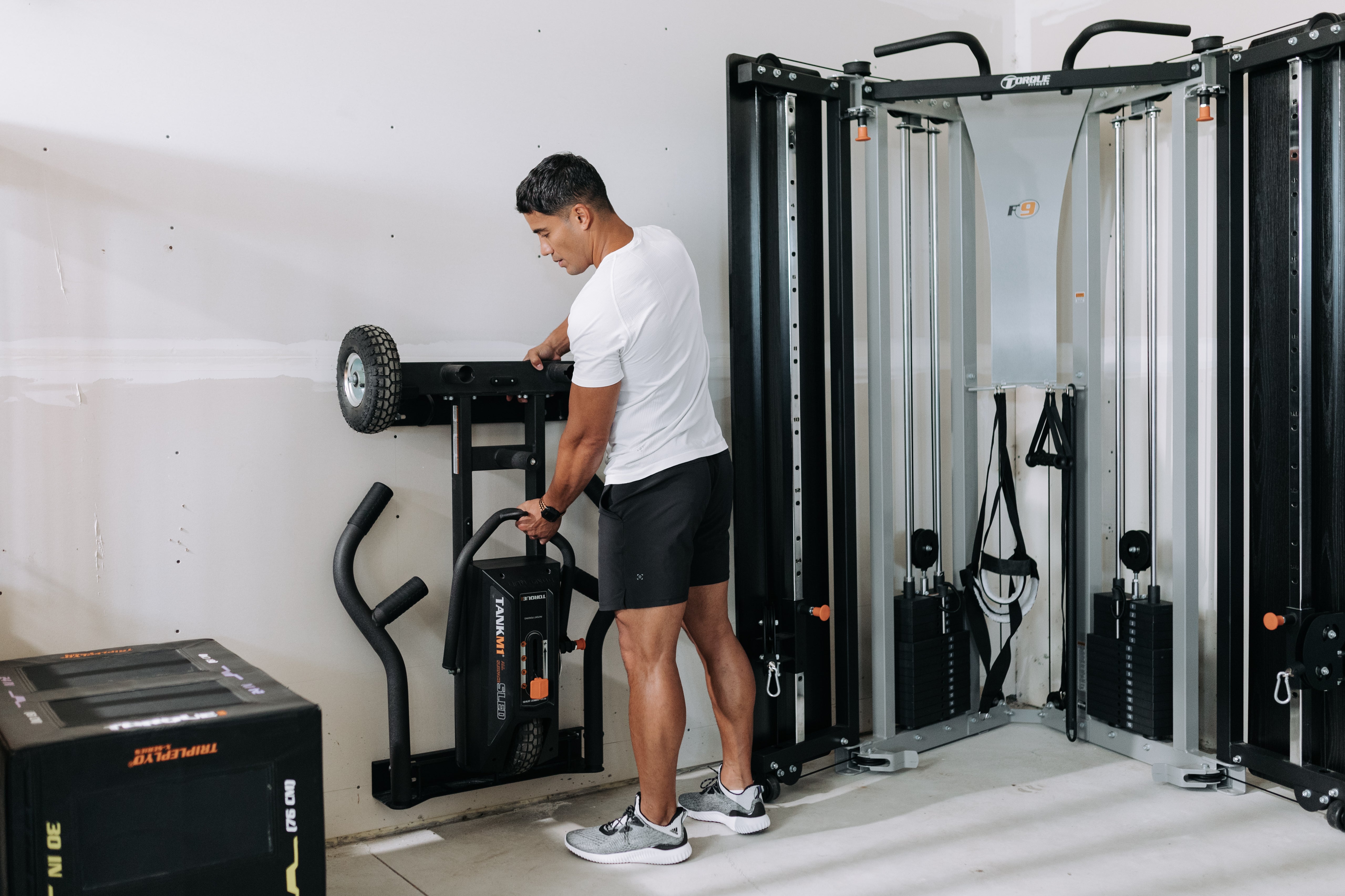 Easy storage with the TANK M1 Wall-Mounted Storage System