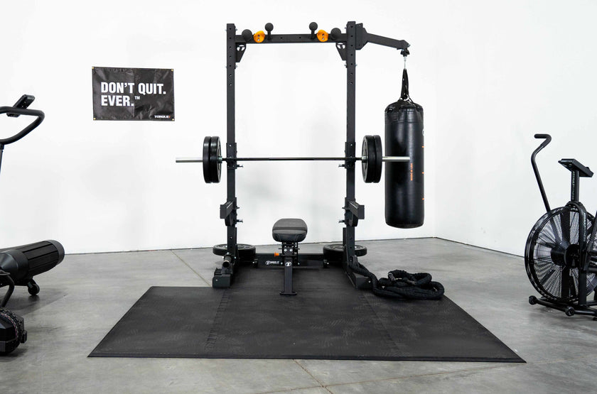 Gym Banner In Garage Gym &lt;black&gt;
